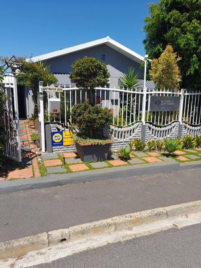 Mitchell'S Guesthouse Parow Bagian luar foto