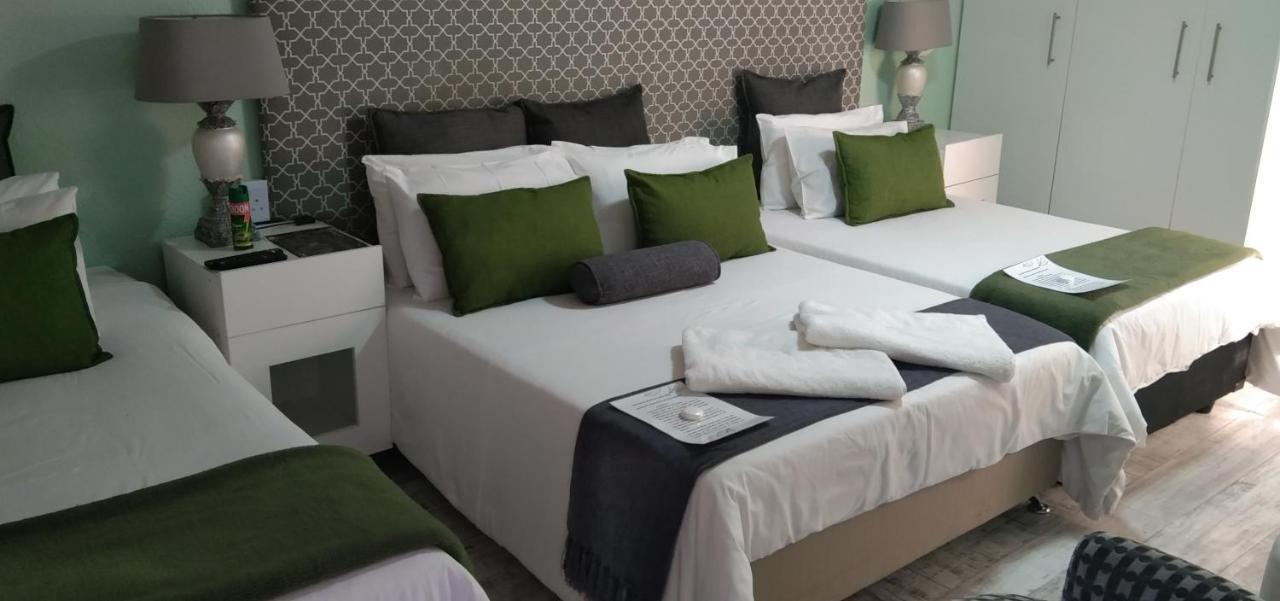 Mitchell'S Guesthouse Parow Bagian luar foto