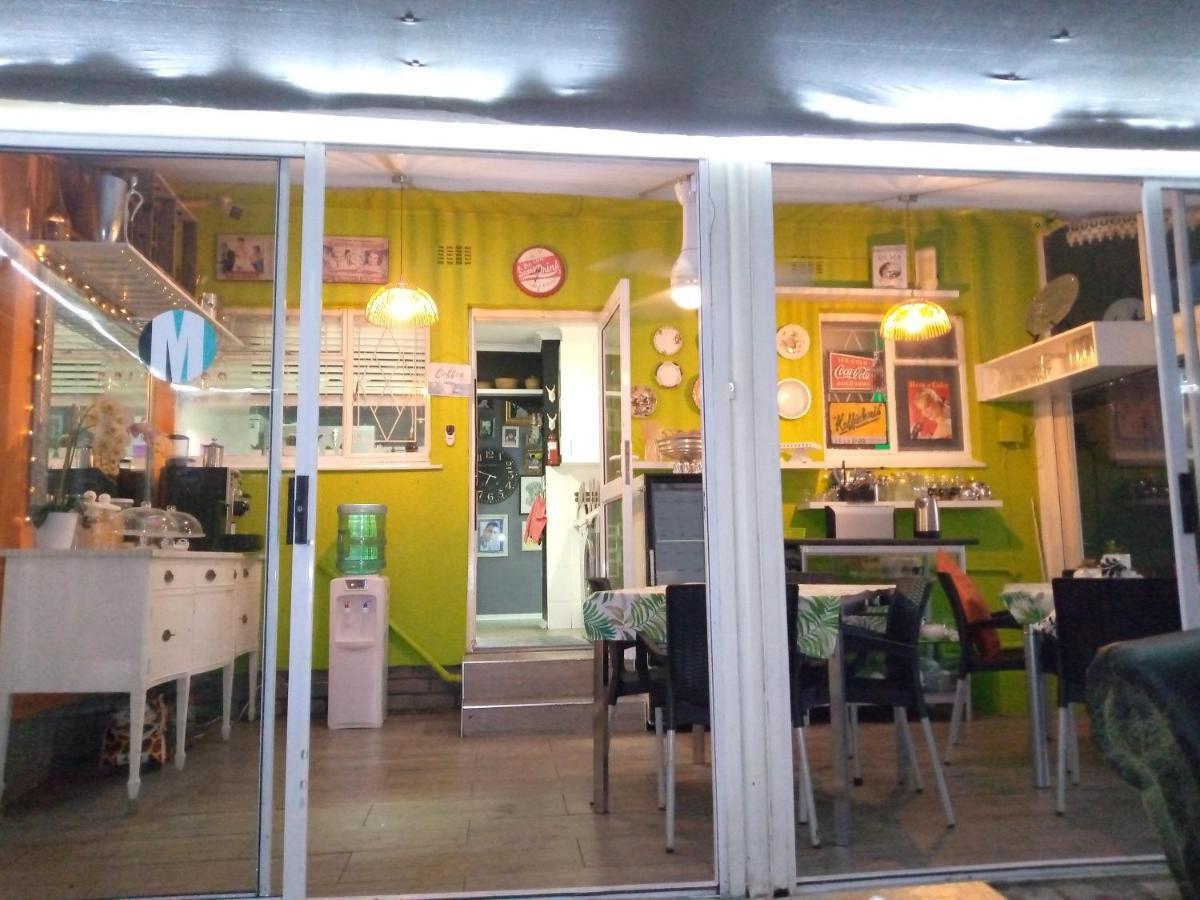 Mitchell'S Guesthouse Parow Bagian luar foto