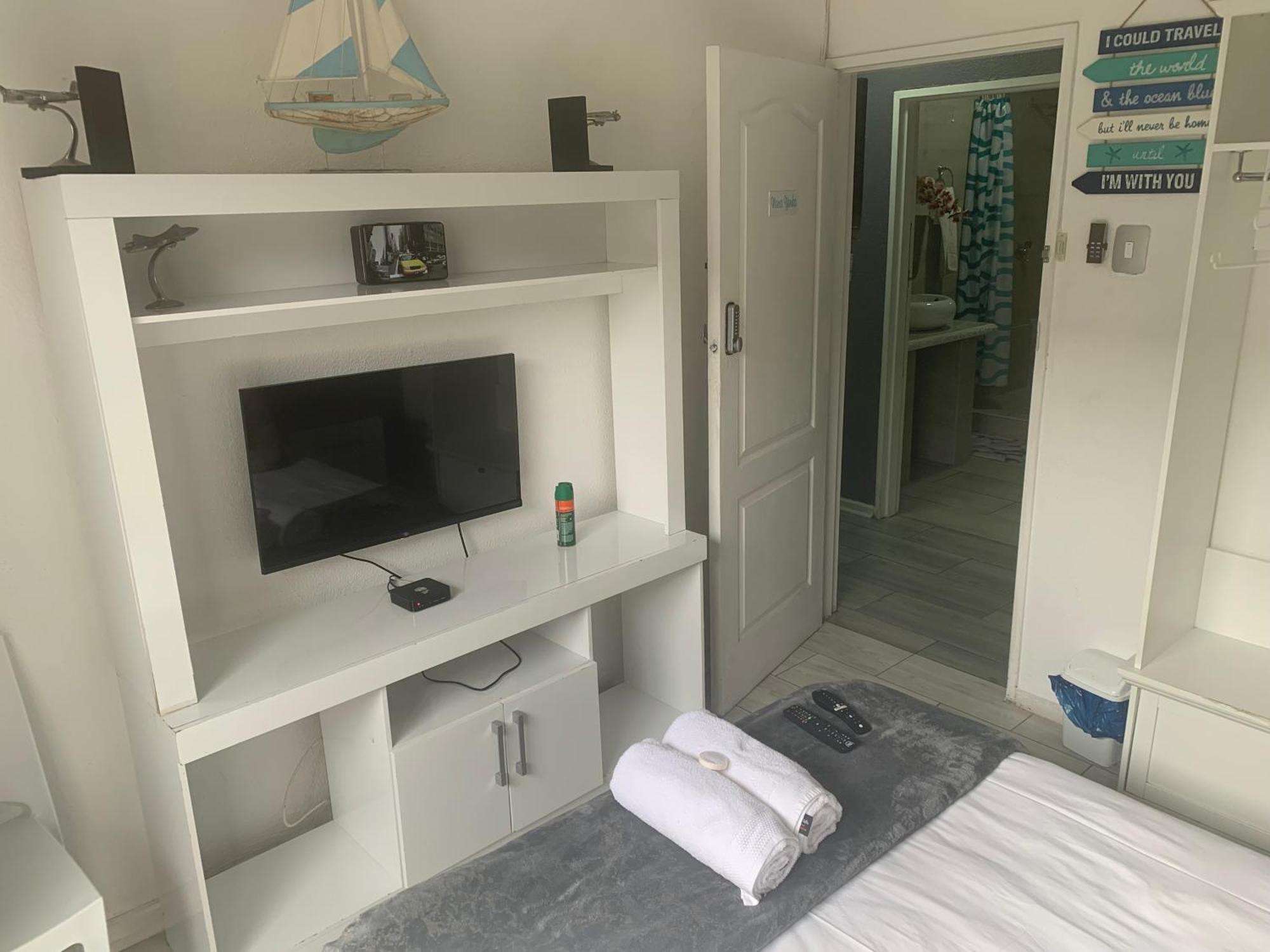 Mitchell'S Guesthouse Parow Bagian luar foto