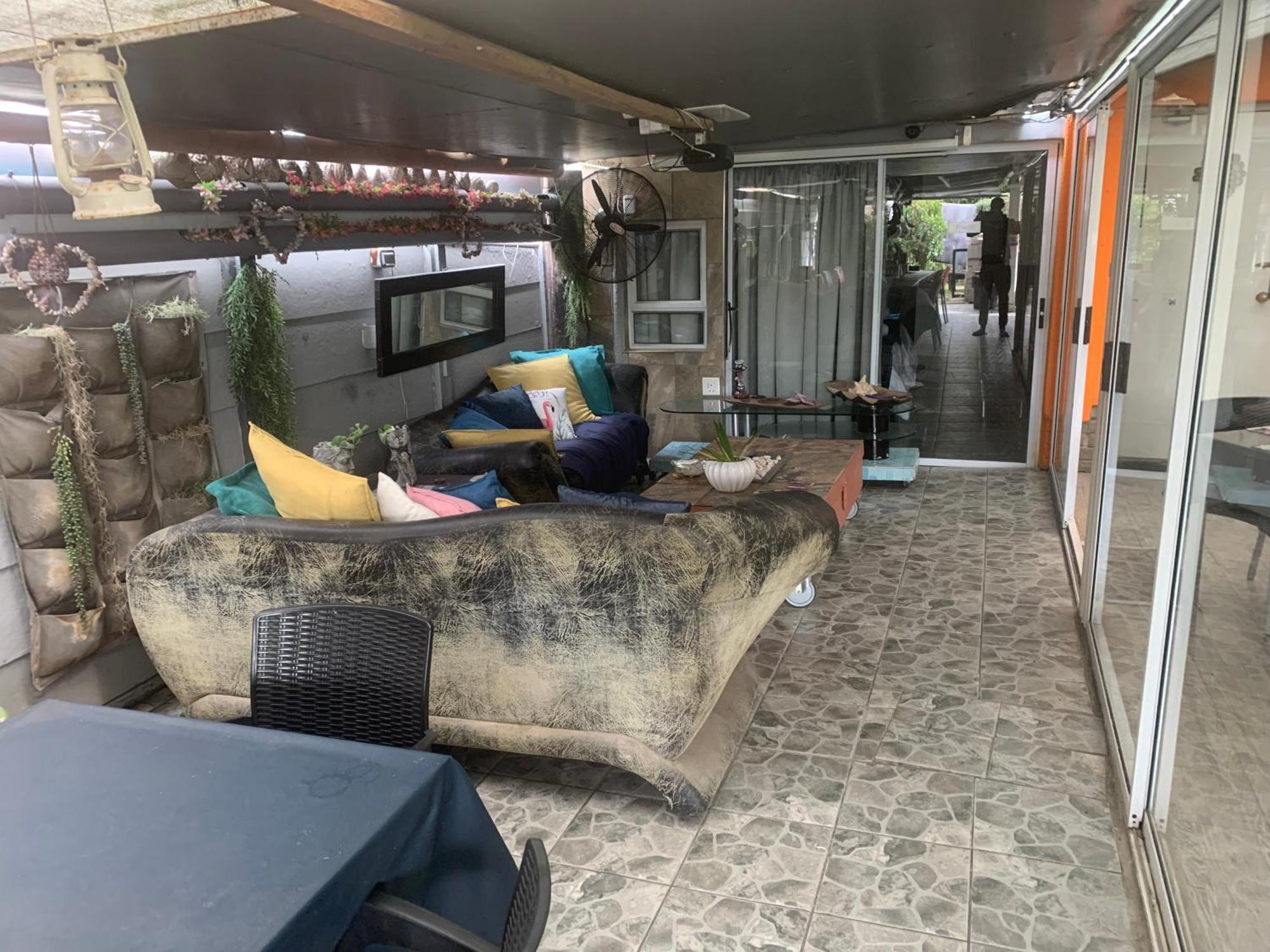 Mitchell'S Guesthouse Parow Bagian luar foto